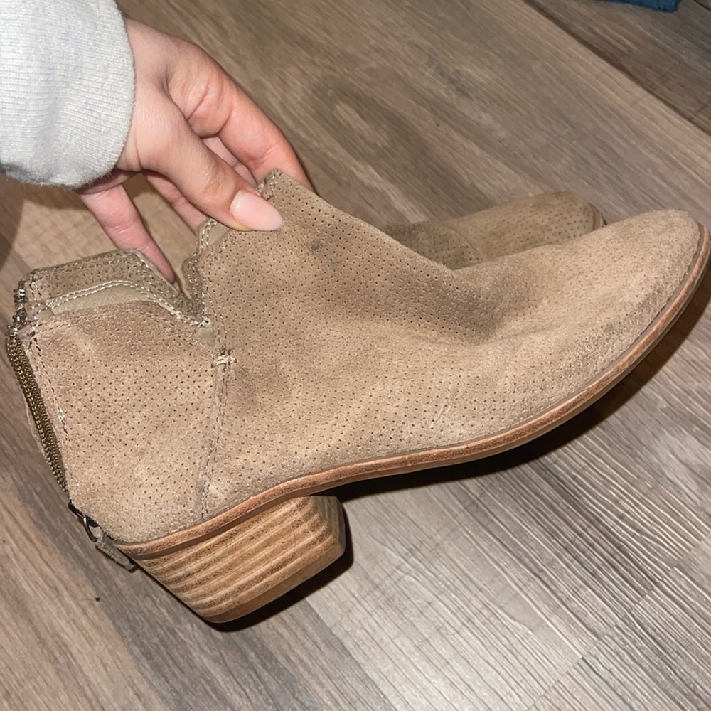 Dolce vita tan suede booties
